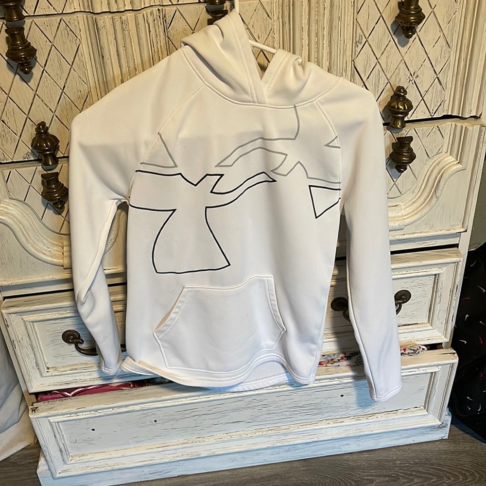 White with black girls under armor hoodie with pockets